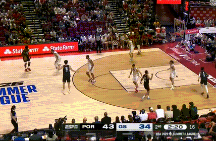 九游娱乐|TheShy迎来十五赛季出色发挥，法国队观众热烈欢呼！